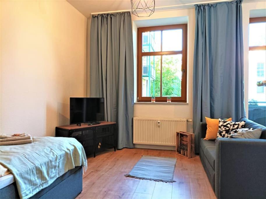 Modernes Apartment Mit Balkon Magdeburg Bagian luar foto